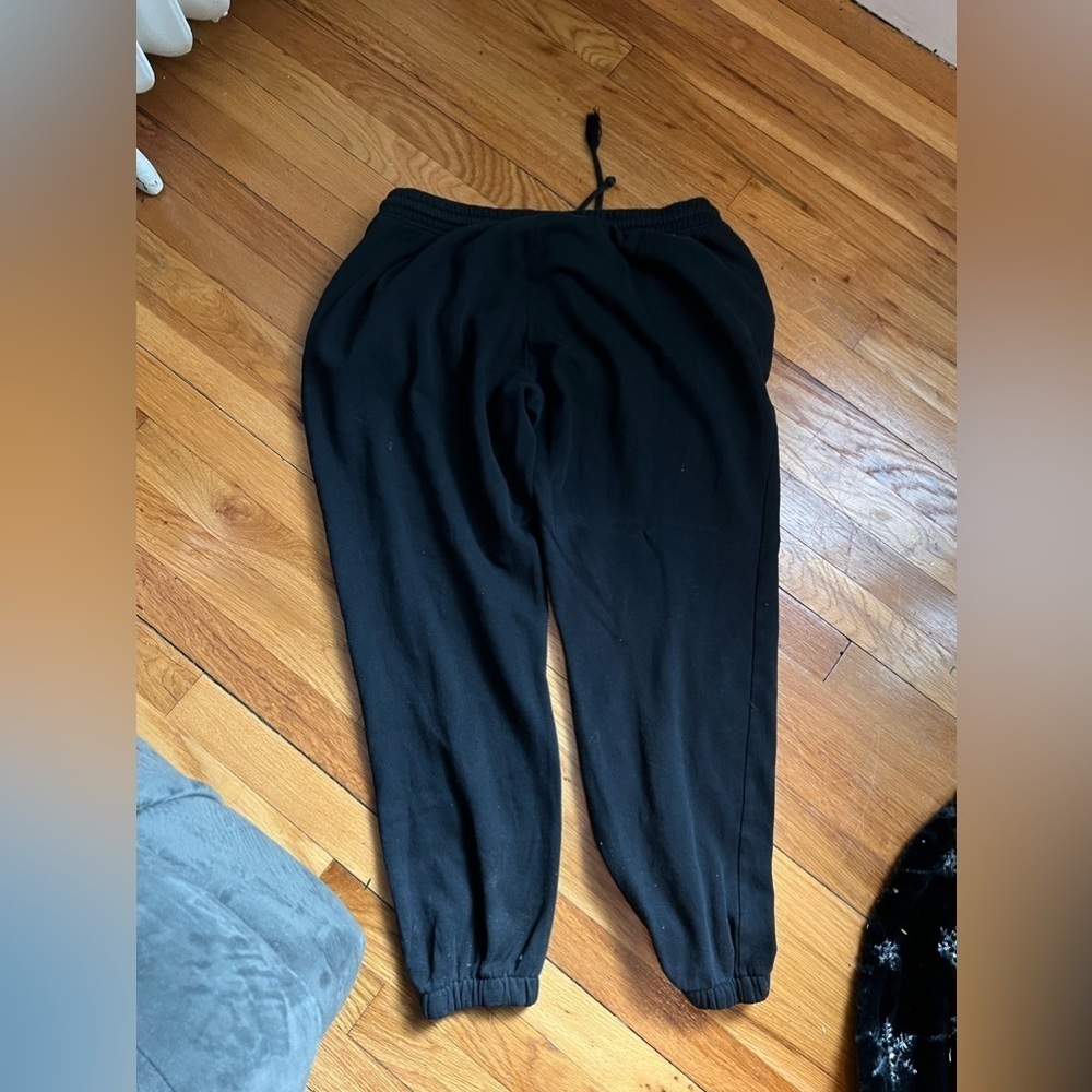 Black women’s Large sweatpants - Picture 4 of 5